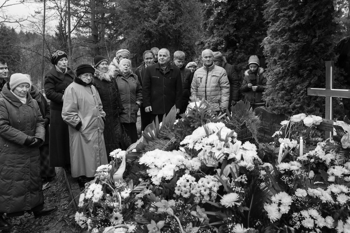 Прощание братьев. Похороны братья Яцук похороны. Похороны братьев в Одинцовском районе.
